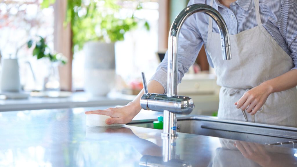 cómo limpiar y mantener la cocina como nueva